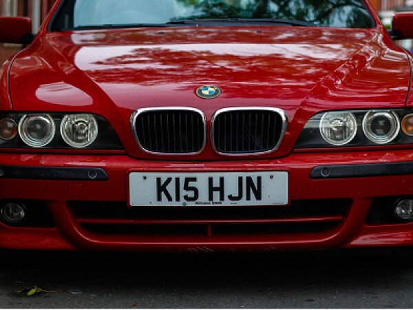 How to Choose the Right Show Plate Size for Your Vehicle