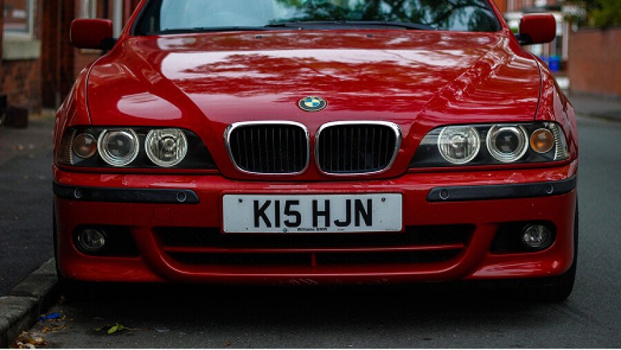 How to Choose the Right Show Plate Size for Your Vehicle